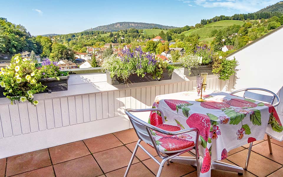 Schwarzwald Traumblick Baden-Baden Ausblick vom Balkon